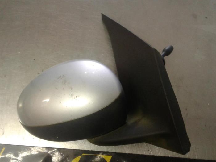 Wing mirror, right from a Peugeot 107 1.0 12V 2007