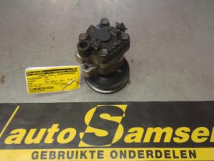 Usagé Pompe de direction Hyundai Atos 1.1 12V Prix € 75,00 Règlement à la marge proposé par Auto Samsen B.V.