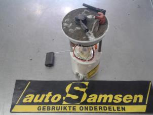 Usagé Pompe d'injection Opel Agila (B) 1.2 16V Prix € 75,00 Règlement à la marge proposé par Auto Samsen B.V.