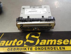 Usagé Radio/Lecteur CD Renault Twingo II (CN) 1.2 16V Prix € 100,00 Règlement à la marge proposé par Auto Samsen B.V.