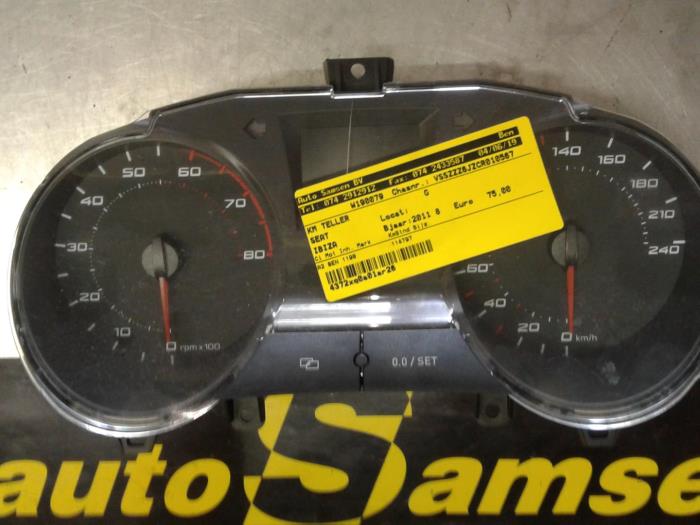 Odometer KM from a Seat Ibiza IV (6J5) 1.2 12V 2011