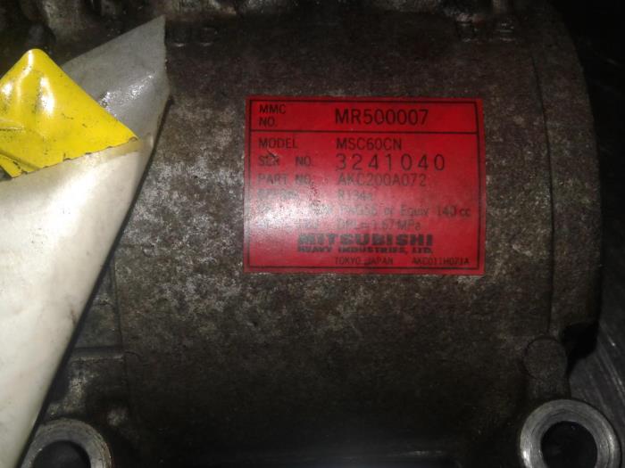 Air conditioning pump from a Mitsubishi Space Star (DG) 1.6 16V 2004
