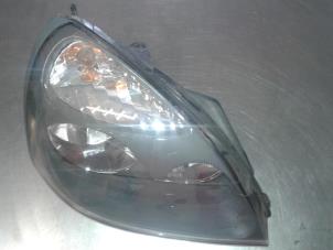 Used Headlight, right Renault Clio Price € 40,00 Margin scheme offered by Auto Samsen B.V.