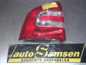Used Taillight, left Skoda Octavia Combi (1Z5) 1.6 FSI 16V Price € 50,00 Margin scheme offered by Auto Samsen B.V.