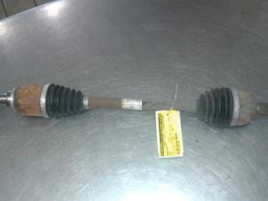 Used Front drive shaft, left Renault Clio III (BR/CR) 1.5 dCi FAP Price € 50,00 Margin scheme offered by Auto Samsen B.V.