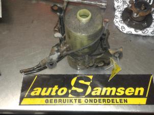 Used Power steering pump Seat Ibiza III (6L1) 1.4 16V 100 Price € 150,00 Margin scheme offered by Auto Samsen B.V.