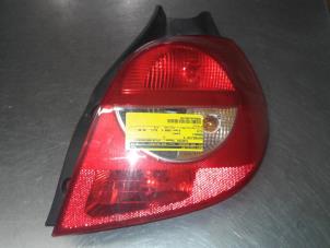 Used Taillight, right Renault Clio III (BR/CR) 1.4 16V Price € 40,00 Margin scheme offered by Auto Samsen B.V.