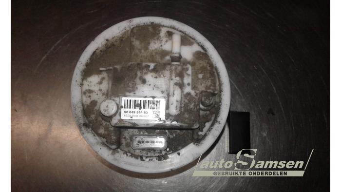 Usagé Pompe à carburant Peugeot 207/207+ (WA/WC/WM) 1.4 16V VTi Prix € 50,00 Règlement à la marge proposé par Auto Samsen B.V.