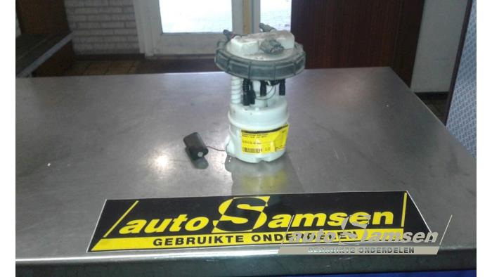 Usagé Pompe d'injection Renault Clio IV (5R) 0.9 Energy TCE 90 12V Prix € 50,00 Règlement à la marge proposé par Auto Samsen B.V.