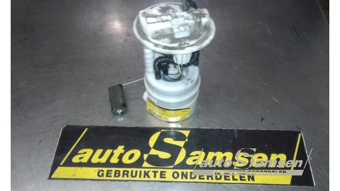 Gebrauchte Kraftstoffpumpe Elektrisch Renault Clio III Estate/Grandtour (KR) 1.2 16V TCE 100 Preis € 50,00 Margenregelung angeboten von Auto Samsen B.V.
