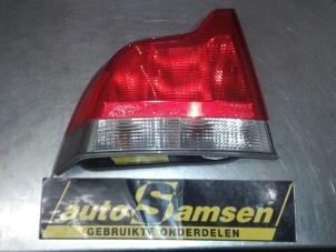 Używane Tylne swiatlo pozycyjne lewe Volvo S60 I (RS/HV) 2.4 20V 140 Cena € 50,00 Procedura marży oferowane przez Auto Samsen B.V.