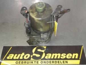 Used Power steering pump Seat Ibiza III (6L1) 1.2 12V Price € 75,00 Margin scheme offered by Auto Samsen B.V.