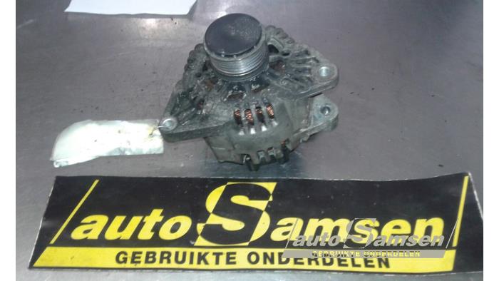 Begagnade Dynamo Hyundai i30 Crosswagon (WWH) 1.6 CRDi 16V VGT HP Pris € 75,00 Marginaltabell erbjuds av Auto Samsen B.V.