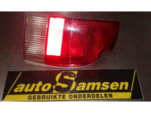 Usagé Feu arrière droit Volvo V70 (SW) 2.4 D5 20V Prix € 50,00 Règlement à la marge proposé par Auto Samsen B.V.