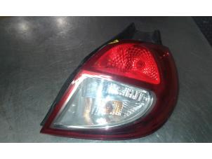 Used Taillight, right Renault Clio III (BR/CR) 1.5 dCi FAP Price € 45,00 Margin scheme offered by Auto Samsen B.V.