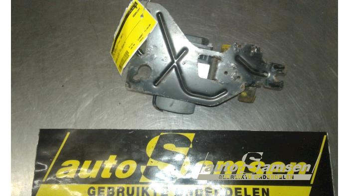 Gebrauchte ABS Pumpe Alfa Romeo GT (937) 1.8 Twin Spark 16V Preis € 100,00 Margenregelung angeboten von Auto Samsen B.V.