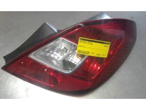 Gebrauchte Rücklicht rechts Opel Corsa D 1.2 16V Preis € 35,00 Margenregelung angeboten von Auto Samsen B.V.
