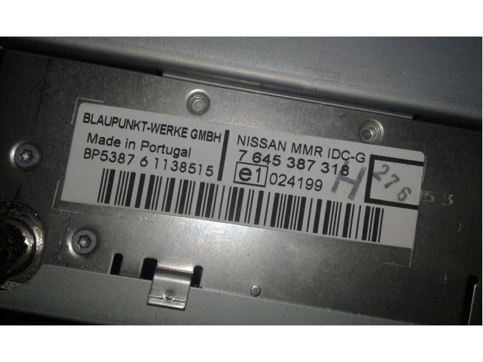 Radio CD player from a Nissan Note (E11) 1.6 16V 2006