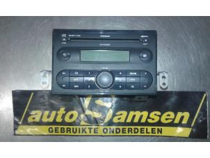 Used Radio CD player Nissan Note (E11) 1.6 16V Price € 100,00 Margin scheme offered by Auto Samsen B.V.