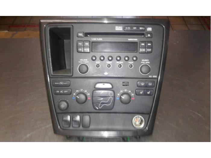 Radio/Lecteur CD d'un Volvo V70 (SW) 2.4 D 20V 2005
