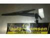Rear wiper arm from a Volvo V70 (SW), 1999 / 2008 2.4 D 20V, Combi/o, Diesel, 2.401cc, 96kW (131pk), FWD, D5244T2, 2001-07 / 2007-08, P80SW 2005
