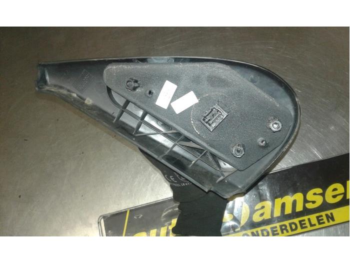 Wing mirror, left from a Renault Kangoo (KC) 1.6 16V 2003