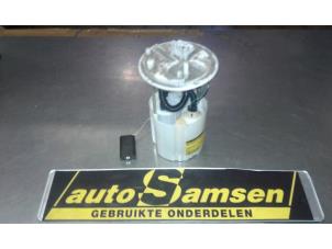 Used Electric fuel pump Opel Corsa D 1.4 16V Twinport Price € 50,00 Margin scheme offered by Auto Samsen B.V.