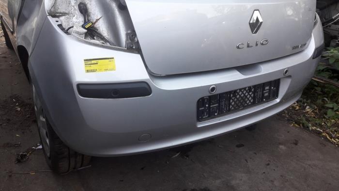 Pare-chocs arrière d'un Renault Clio III (BR/CR) 1.4 16V 2006