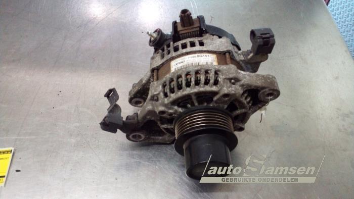 Begagnade Dynamo Toyota Aygo (B40) 1.0 12V VVT-i Pris € 75,00 Marginaltabell erbjuds av Auto Samsen B.V.