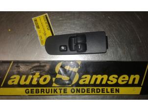 Usados Interruptor de ventanilla eléctrica Mitsubishi Colt (Z2/Z3) 1.3 16V Precio € 30,00 Norma de margen ofrecido por Auto Samsen B.V.