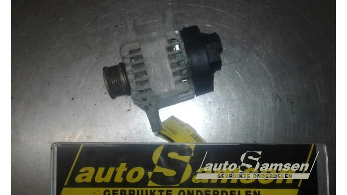 Gebrauchte Dynamo Fiat Bravo (198A) 1.9 JTD Multijet Preis € 50,00 Margenregelung angeboten von Auto Samsen B.V.