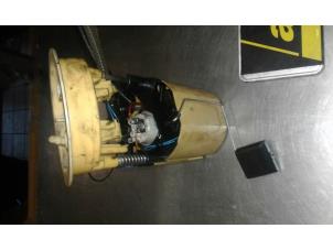 Usados Bomba eléctrica de combustible BMW 3 serie (E92) 335d 24V Precio € 150,00 Norma de margen ofrecido por Auto Samsen B.V.