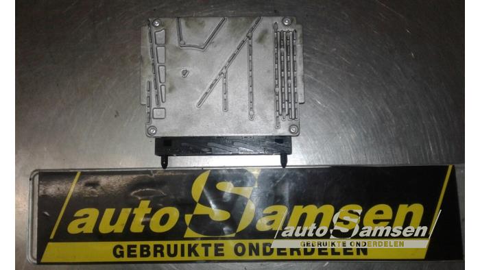 Używane Komputer sterowania silnika Volvo V70 (SW) 2.4 D5 20V Cena € 125,00 Procedura marży oferowane przez Auto Samsen B.V.