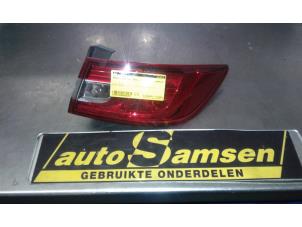 Used Taillight, right Renault Clio IV (5R) 1.5 Energy dCi 90 FAP Price € 50,00 Margin scheme offered by Auto Samsen B.V.