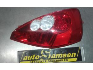 Gebrauchte Rücklicht links Mazda 5 (CR19) 1.8i 16V Preis € 50,00 Margenregelung angeboten von Auto Samsen B.V.