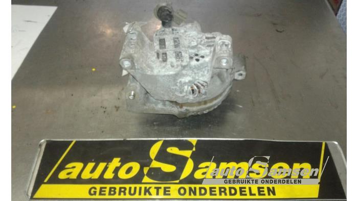 Begagnade Dynamo Mazda 5 (CR19) 1.8i 16V Pris € 75,00 Marginaltabell erbjuds av Auto Samsen B.V.