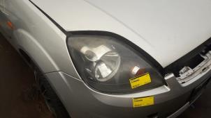 Used Headlight, right Ford Fiesta 5 (JD/JH) 1.4 16V Price € 50,00 Margin scheme offered by Auto Samsen B.V.