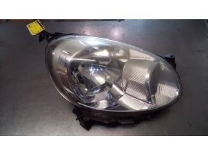 Used Headlight, right Nissan Micra (K13) 1.2 12V DIG-S Price € 75,00 Margin scheme offered by Auto Samsen B.V.