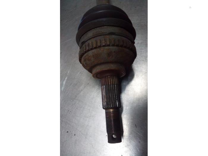 Drive shaft, rear right from a Chrysler Voyager/Grand Voyager (RG) 2.8 CRD 16V Autom. (Dodge Ram Van) 2006