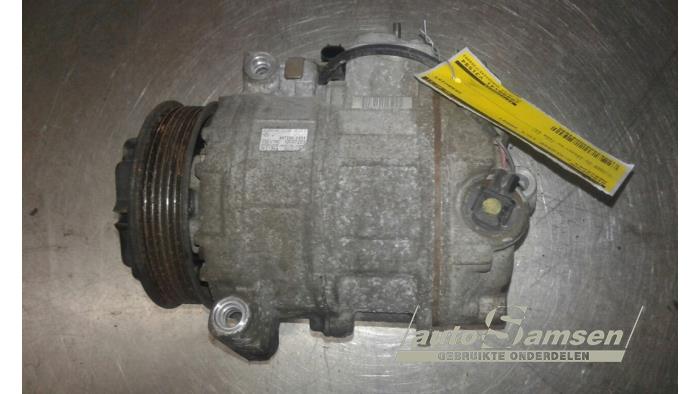 Usagé Pompe clim Mercedes C Combi (S203) 2.0 C-200K 16V Prix € 100,00 Règlement à la marge proposé par Auto Samsen B.V.