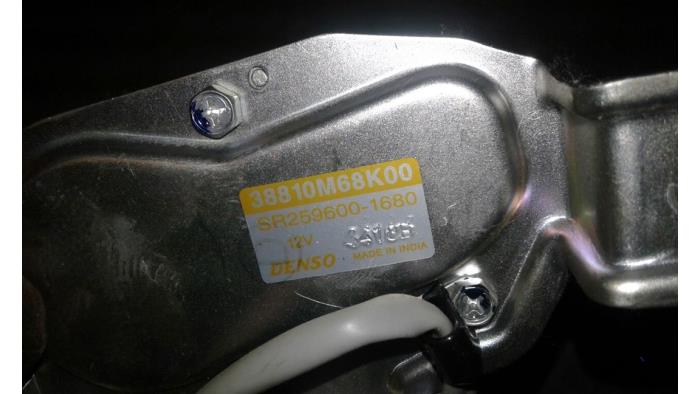 Silnik wycieraczki tylnej z Suzuki Alto (GF) 1.0 12V 2015