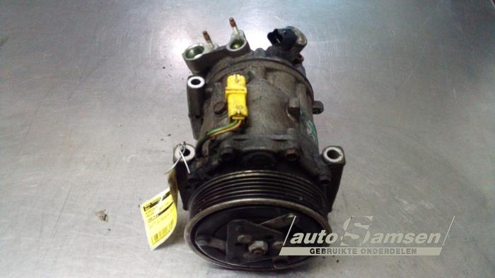 Usagé Compresseur de clim Peugeot 607 (9D/U) 2.2 16V Prix € 75,00 Règlement à la marge proposé par Auto Samsen B.V.