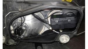 Używane Reflektor prawy Seat Ibiza III (6L1) 1.4 16V 85 Cena € 50,00 Procedura marży oferowane przez Auto Samsen B.V.