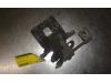 Rear brake calliper, left from a Toyota Auris (E15), 2006 / 2012 1.4 D-4D-F 16V, Hatchback, Diesel, 1.364cc, 66kW (90pk), FWD, 1NDTV, 2007-03 / 2012-09, NDE150 2008