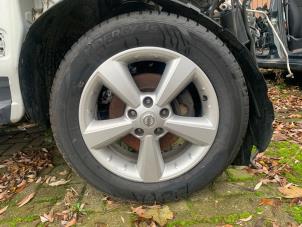 Gebrauchte Felge + Reifen Nissan Qashqai (J10) 1.6 16V Preis € 100,00 Margenregelung angeboten von Auto Samsen B.V.