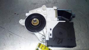 Used Door window motor Audi A3 (8P1) 2.0 16V FSI Price € 50,00 Margin scheme offered by Auto Samsen B.V.