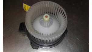 Used Heating and ventilation fan motor Suzuki Swift (ZA/ZC/ZD) 1.2 16V Price € 50,00 Margin scheme offered by Auto Samsen B.V.