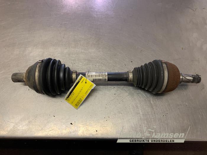 Usagé Cardan gauche (transmission) Volvo V70 (BW) 2.0 D3 20V Prix € 125,00 Règlement à la marge proposé par Auto Samsen B.V.