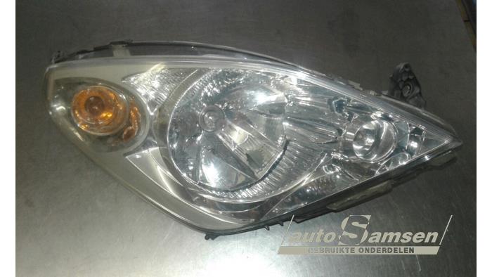 Używane Reflektor prawy Suzuki Splash 1.2 VVT 16V Cena € 60,00 Procedura marży oferowane przez Auto Samsen B.V.