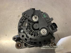 Dynamo van een Audi A4 Avant (B8) 2.0 TDI 16V 2008